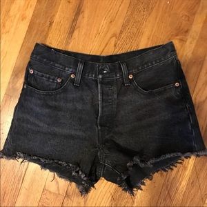 Levi’s 501 Shorts in Black